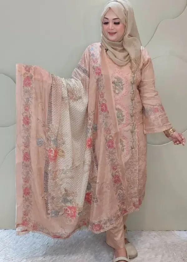 (Fw) rakhi inspired emb (...