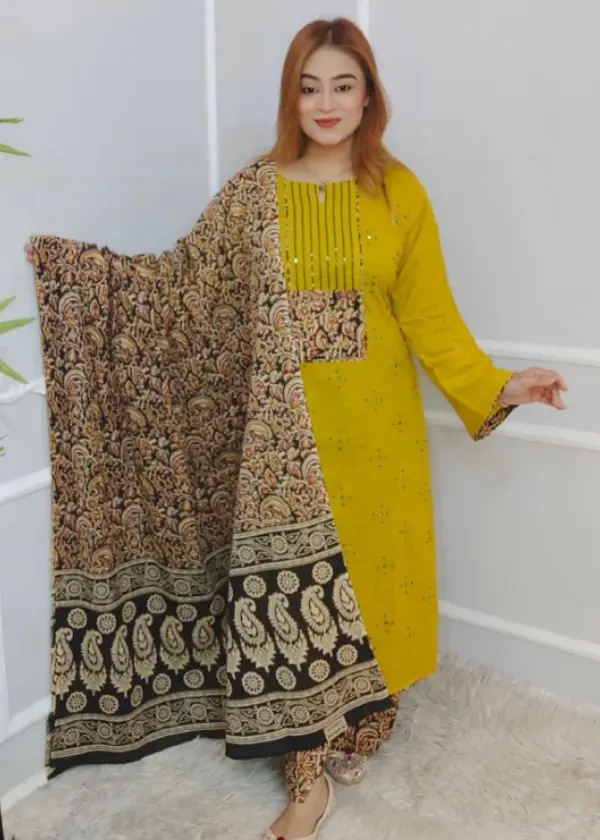 Gold fish azrakh
