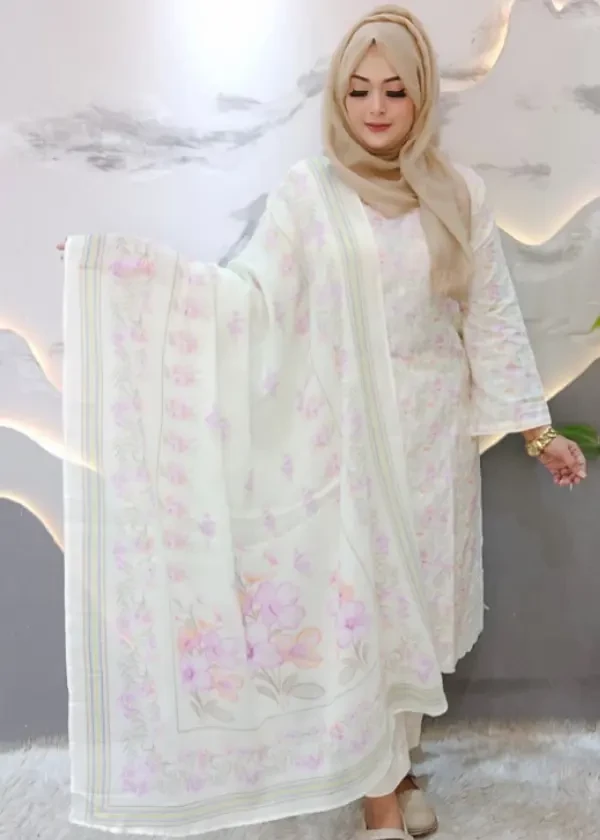 Mother cotton with Shiffl...