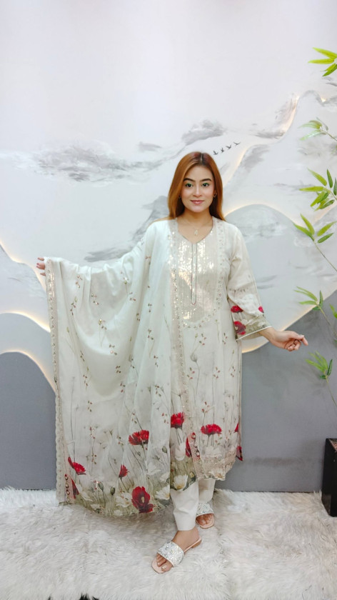 Sequence embroidery bouti...